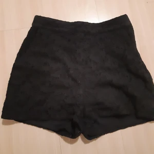 Shorts spets - Shorts med spets.