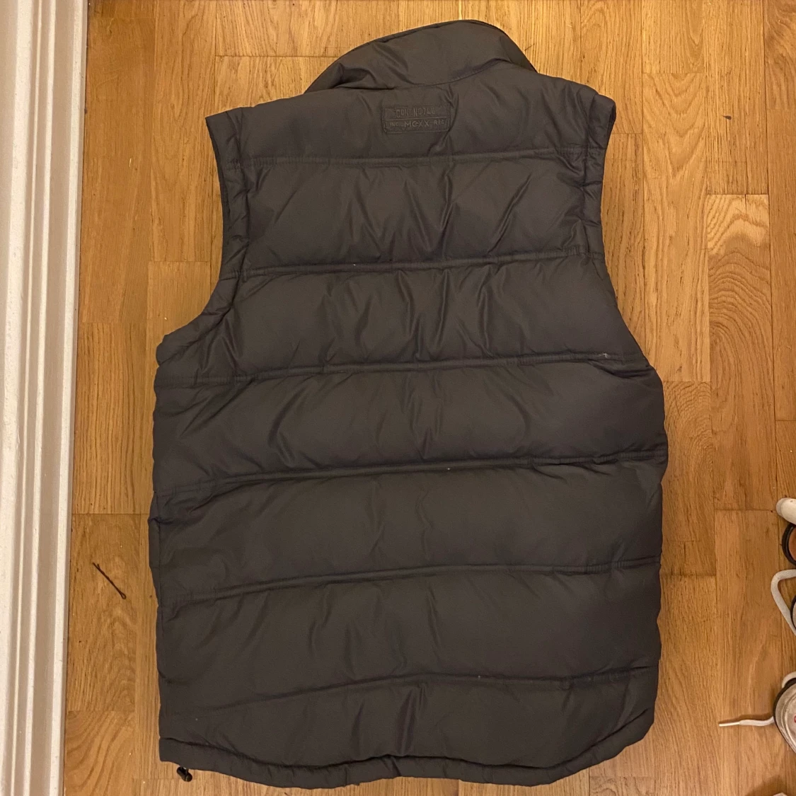 Grå dunväst  - 90