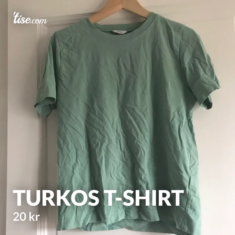 Turkos t-shirt i jätteskönt material. T-shirts.