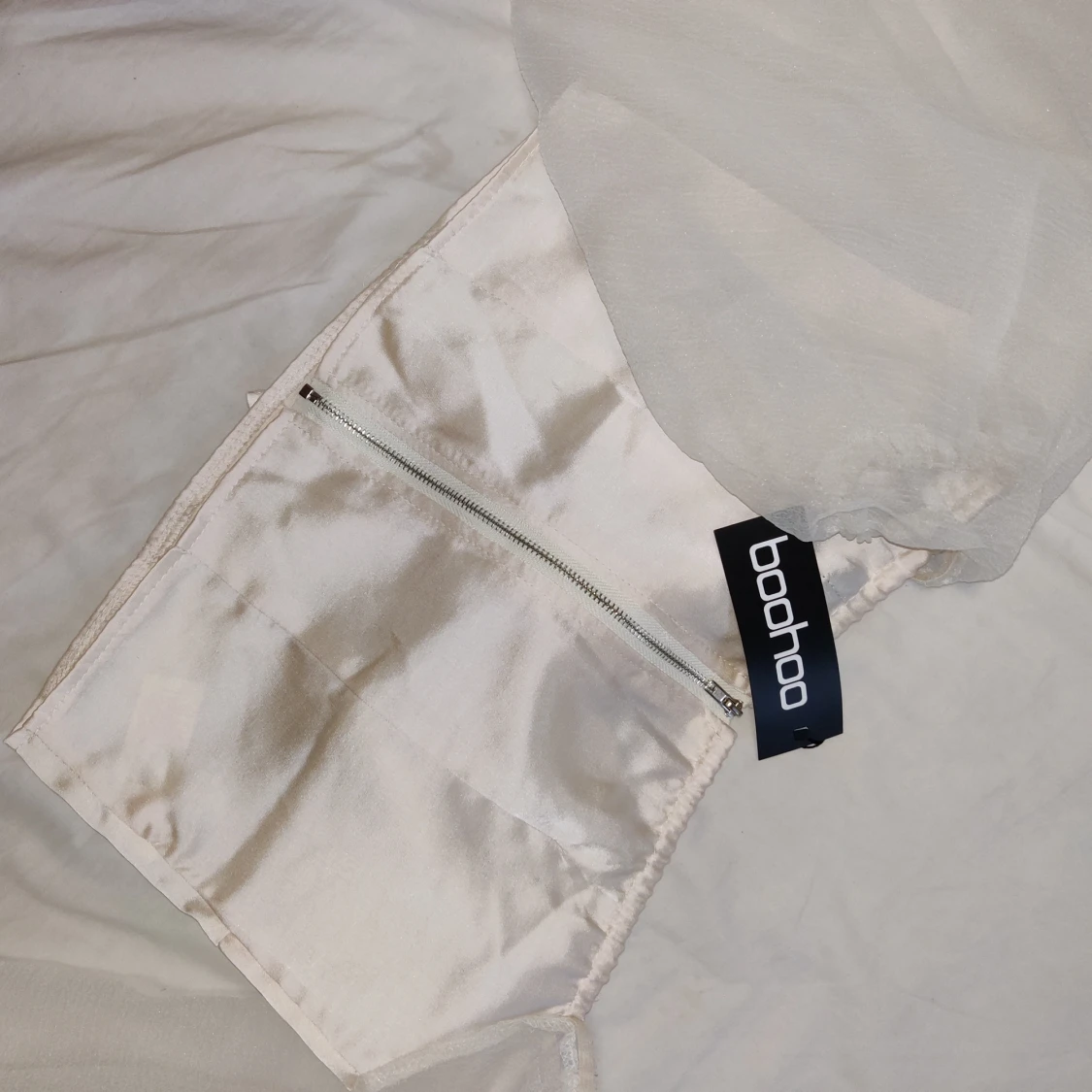 Sjukt snygg croptop med puffy armar - 91