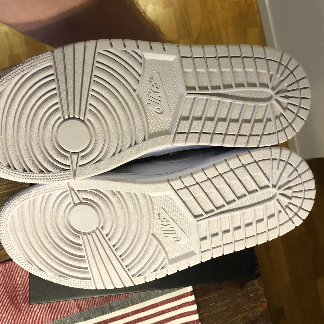 Jordan 1 Mid Camp 42,5 - 90