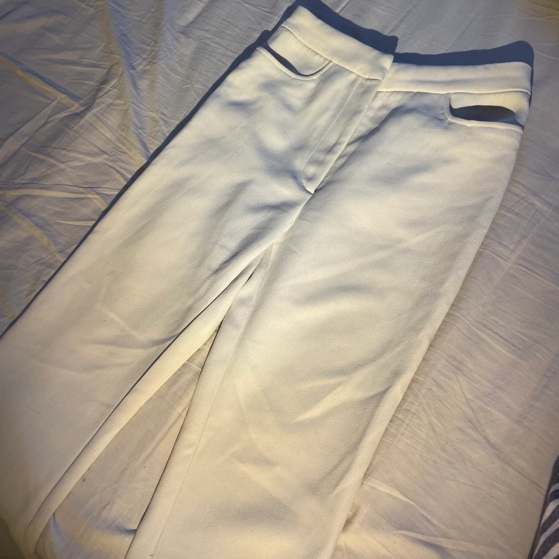 Byxor med slits - 90