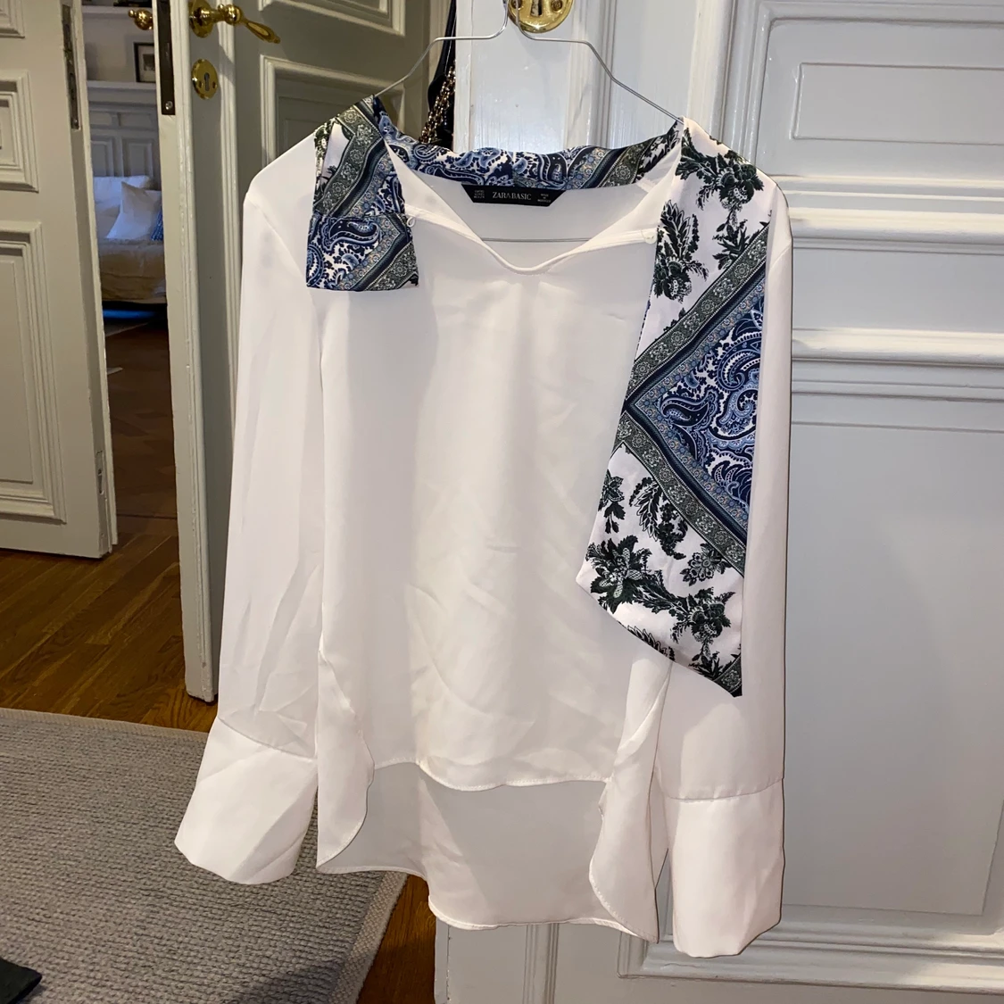 Vit blus med krage från Zara