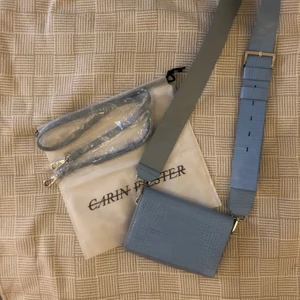 Carin wester läder axelväska - Knappt använd carin wester väska. Kommer ett smalt och tjockt axelband + en dustbag. 🌟köparen står för frakten🌟