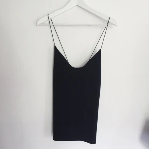  - Spagettilinne från Gina trcicot! 
Nyskick! 
Frakt 35kr 