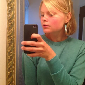  - Skön tröja i snygg turkos färg. Från American Eagle Outfitters, inköpt i USA.