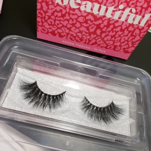  - 70 kr /par. Eftersom fransarna är handgjorda ser varje par lite olika ut (se bild 2) 🌸