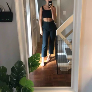  - Zara basic kostym brallor , dem är möööörk gröna o asss snygga 