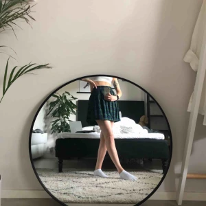  - Skolflicke-kjol från new yorker. Aldrig använd, lappen kvar. 