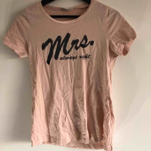  - Pyjamas T-shirt 🛏  kan mötas upp i Jönköping annars står köparen för frakten