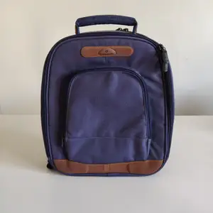 Unik blå ryggsäck med laptopficka (får plats med en 13