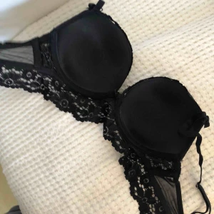  - Super fin Bh som aldrig är använd!! Bara provad! Har lite vaddering. Frakt tillkommer😊