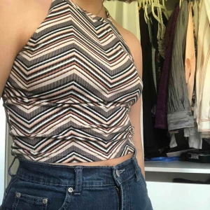  - Ett assnyggt linne från bik bok i bra skick! 