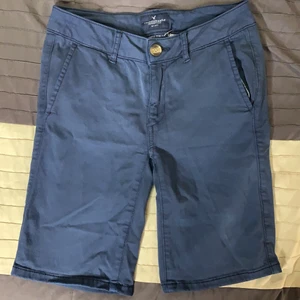 american eagle - american eagle biker shorts. För små men är väldigt fina på de är även väldigt stretchiga. Dem är lågmidjade 