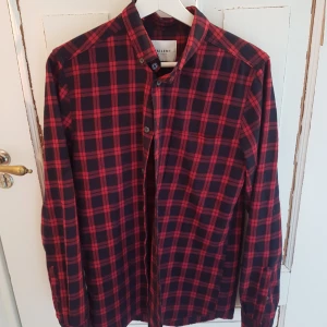  - Skjorta från Carlings 