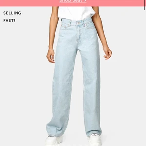 Junkyard jeans - Säljer dessa populära jeans från Junkyard, har klippt dem så den passar mig som är 163cm🥰 300 + 79kr frakt