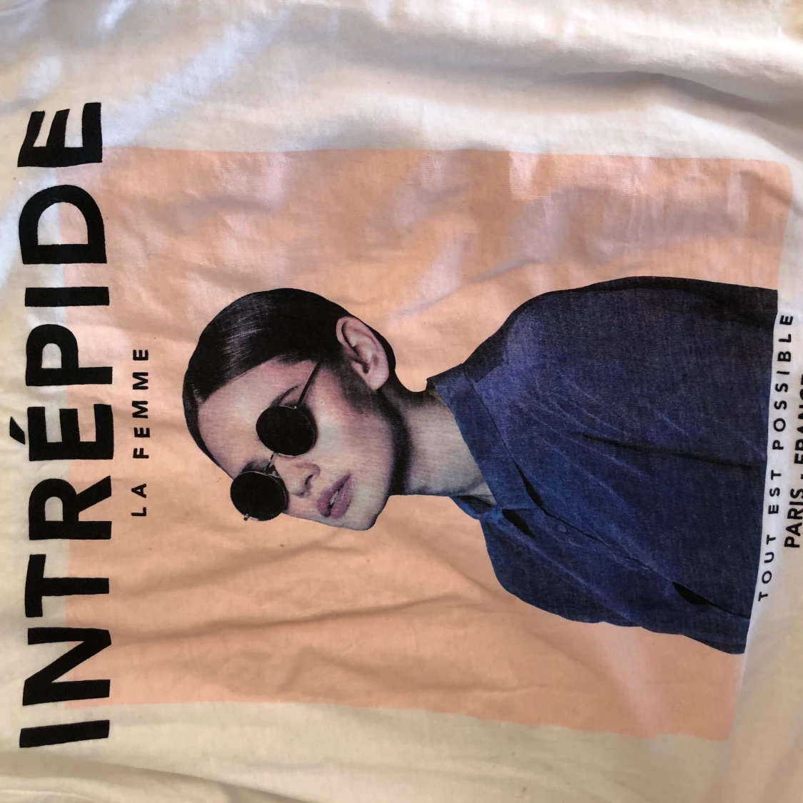 T-shirt med coolt tryck - 90