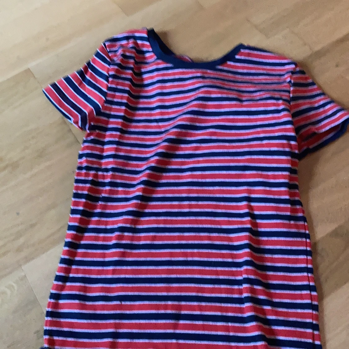 T-shirt från intersport