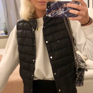 Väst - Säljer min älskade väst från Mango🌸🌸