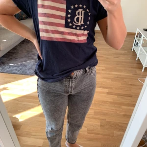 Bondelid t-shirt - T-shirt från bondelid. Använd några gånger. Väldigt skön! 