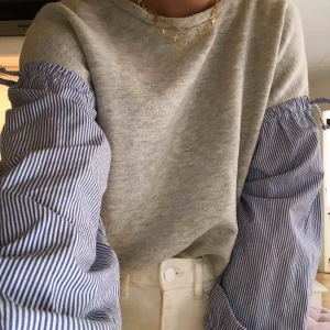  - Fin tröj-blus som är i fint skick