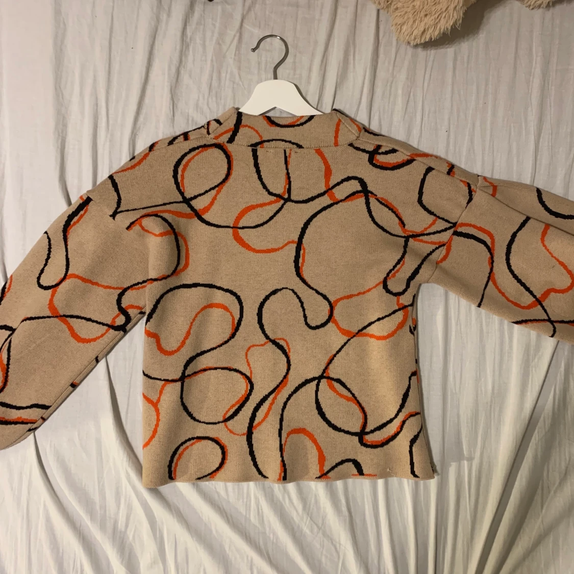 TJOCKTRÖJA MED PUFFÄRMAR - 90