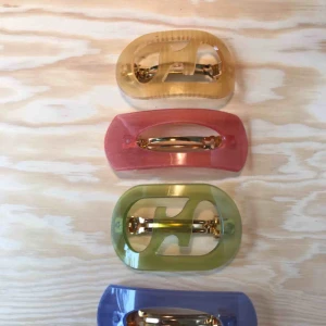  - Hårspännen/ hårklämmor 30kr/styck! Frakt 11kr