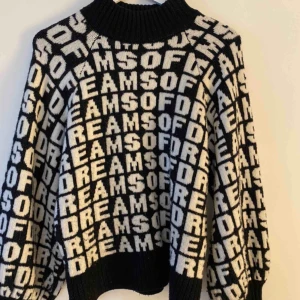  - Populär och cool tröja från hm