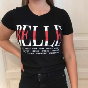  - Fin svart t-shirt från nee yorker, aldrig använd men lappen kvar