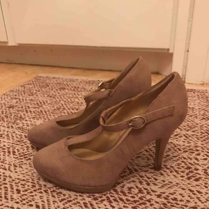  - Beiga Klackskor .✨🎈