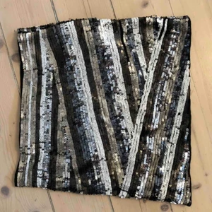  - Paljettkjol ej använd 