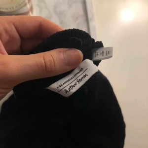  - Superfin svart blus från & Other stories som tyvärr aldrig blivit använd. Priset kan diskuteras vid snabb affär⚡️