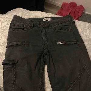 Gina tricot byxor  - Supersköna jeans från Gina 