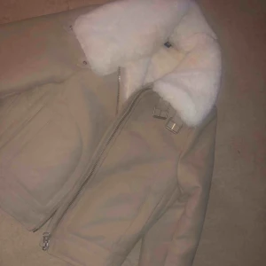  - Fin jacka i strålande skick. 