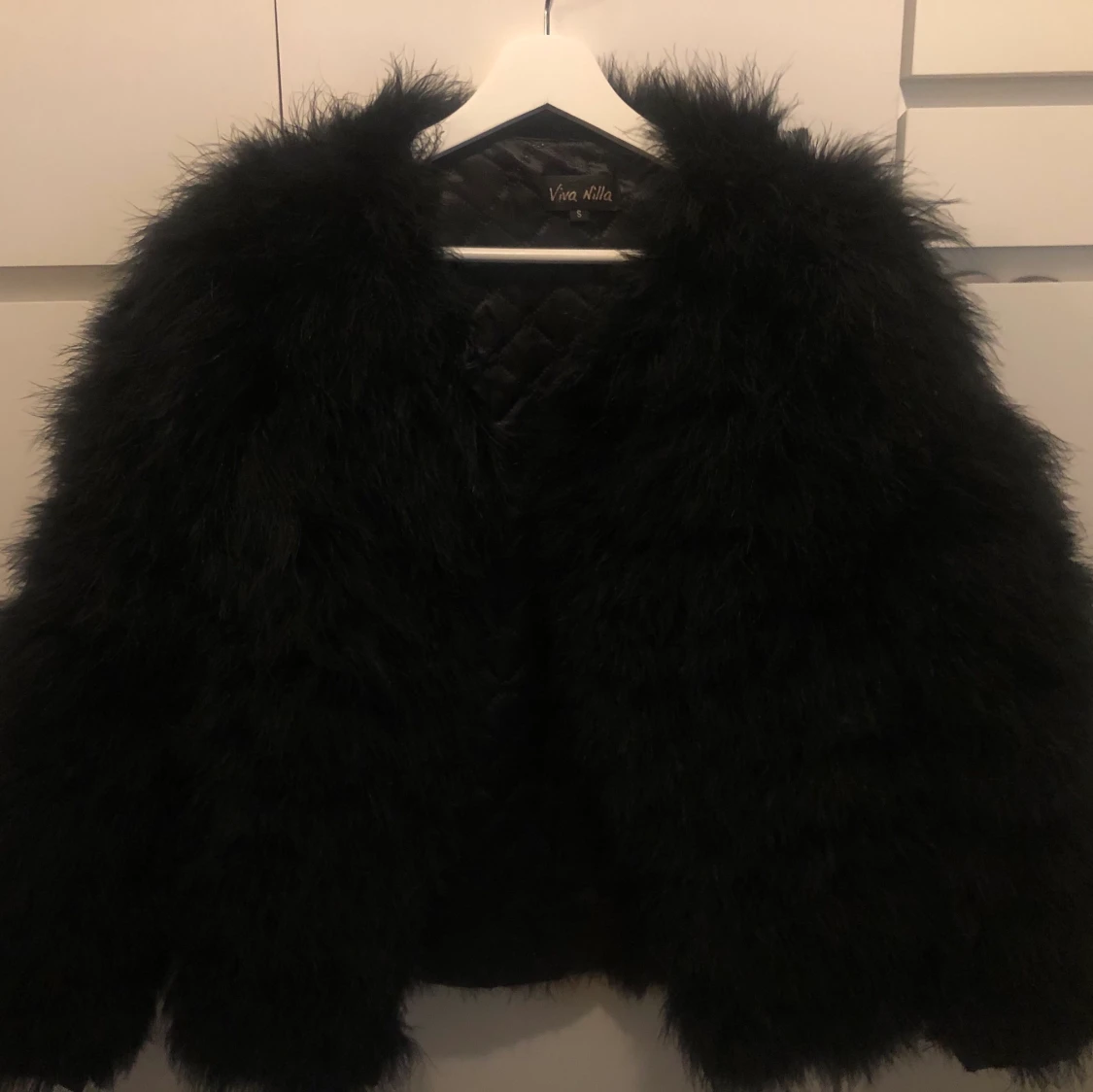 Svart fjäderjacka - 90