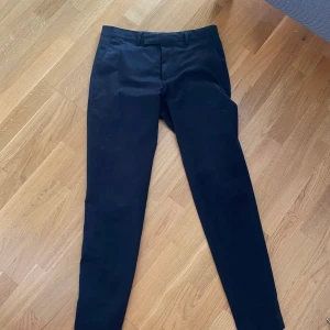 Herrkostym byxor - Herr kostym byxor i storlek 46! Köparen står för frakt!