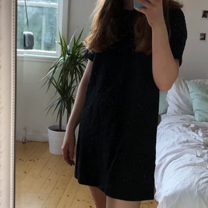 Klänning - Fin klänning från indiska! Knappt använd, så bra skick 💘💘