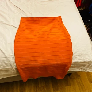 Vanlig märkn - Asså älskar den där kjol den passar vem som häls .