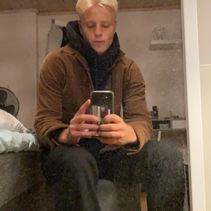 Manchester jacka  - Brun snygg Manchester jacka från weekday