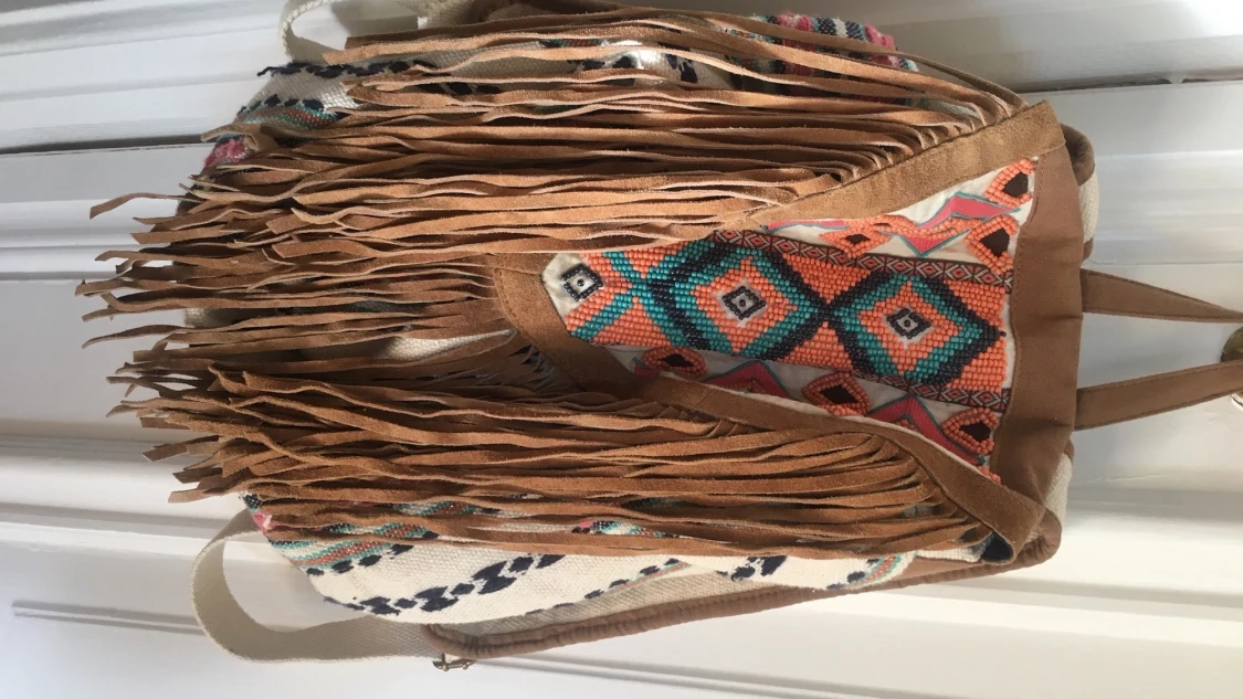 Ryggsäck med fransar 