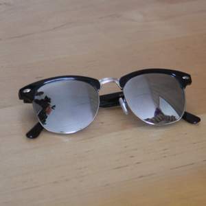 Snygga solglasögon som speglar sig, för ett riktigt bra pris!    50:- inkl. frakt🌸