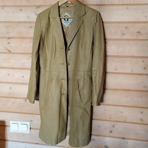 Amazing beige läderkappa - Använt skick men sitter perfekt. 