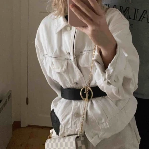  - Äkta vintage valentino! Jag är S och den är rätt oversized men de skitsnyggt!