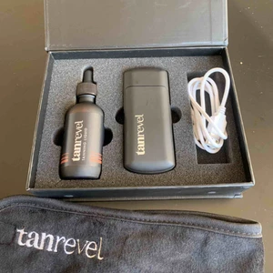  - Säljer min Tanrevel. Bara använd 3 gånger, så gott som ny!  Hårband medföljer. Högst pris gäller. Nypris: 799.   Fraktar endast 