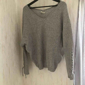  - Stickad tröja från Tessie strl xs- 50kr 