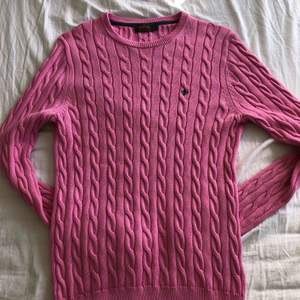 Kavelstickad rosa tröja från Morris i storlek S