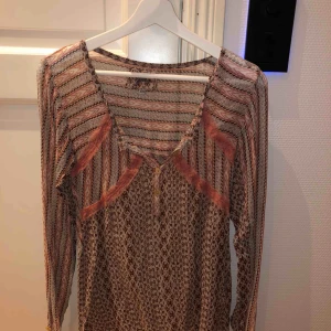  - Blus i storlek XS 