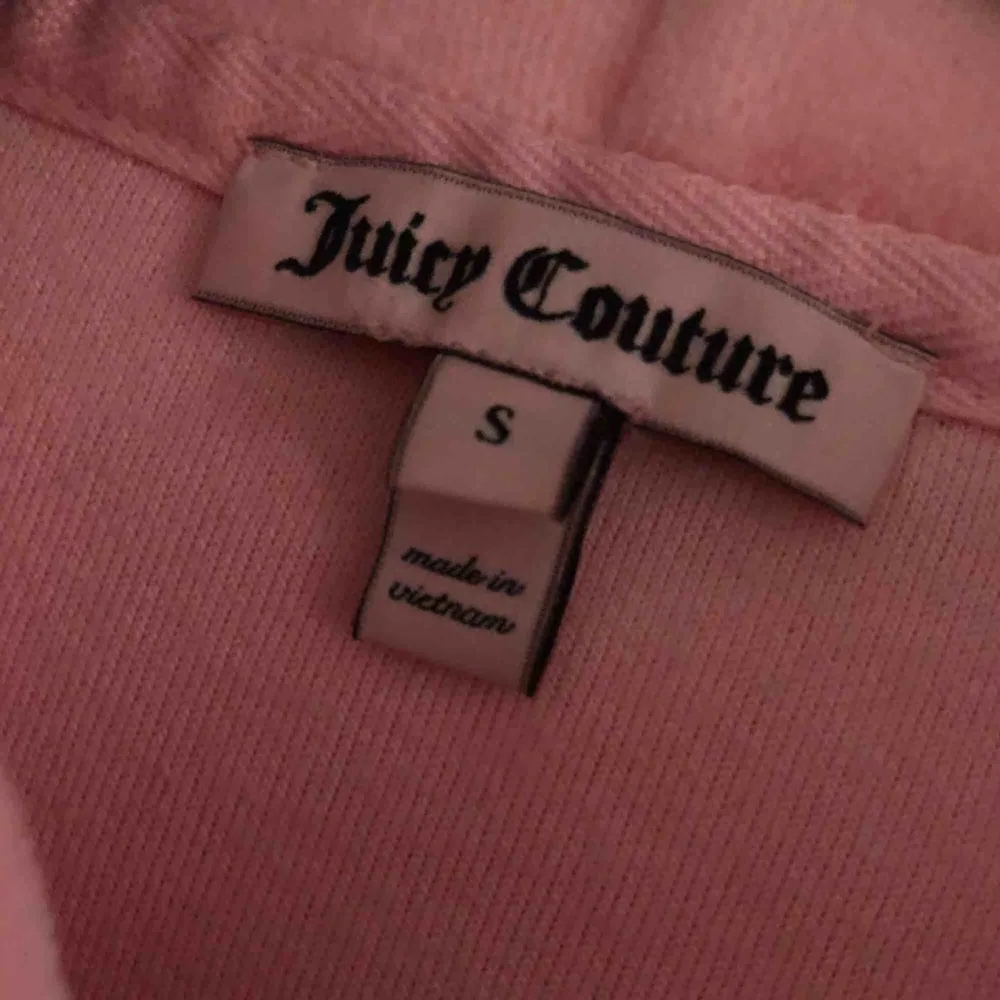 Juicy couture huv tröja. Sällan andvänd . Hoodies.