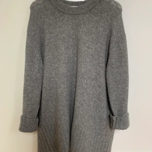 Stickad klänning - Stickad klänning från Zara strl S/M