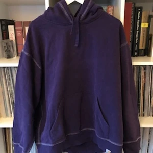 Carhartt hoodie - Carhartt hoodie i XL, sitter oversized. Köpt vinter 2019.